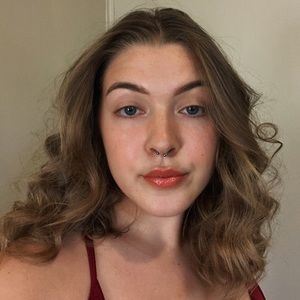 Meet your Posher, Caitlyn